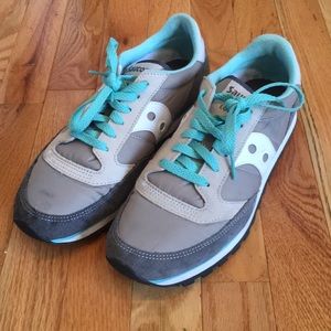 Women’s saucony Jazz low pro 8.5